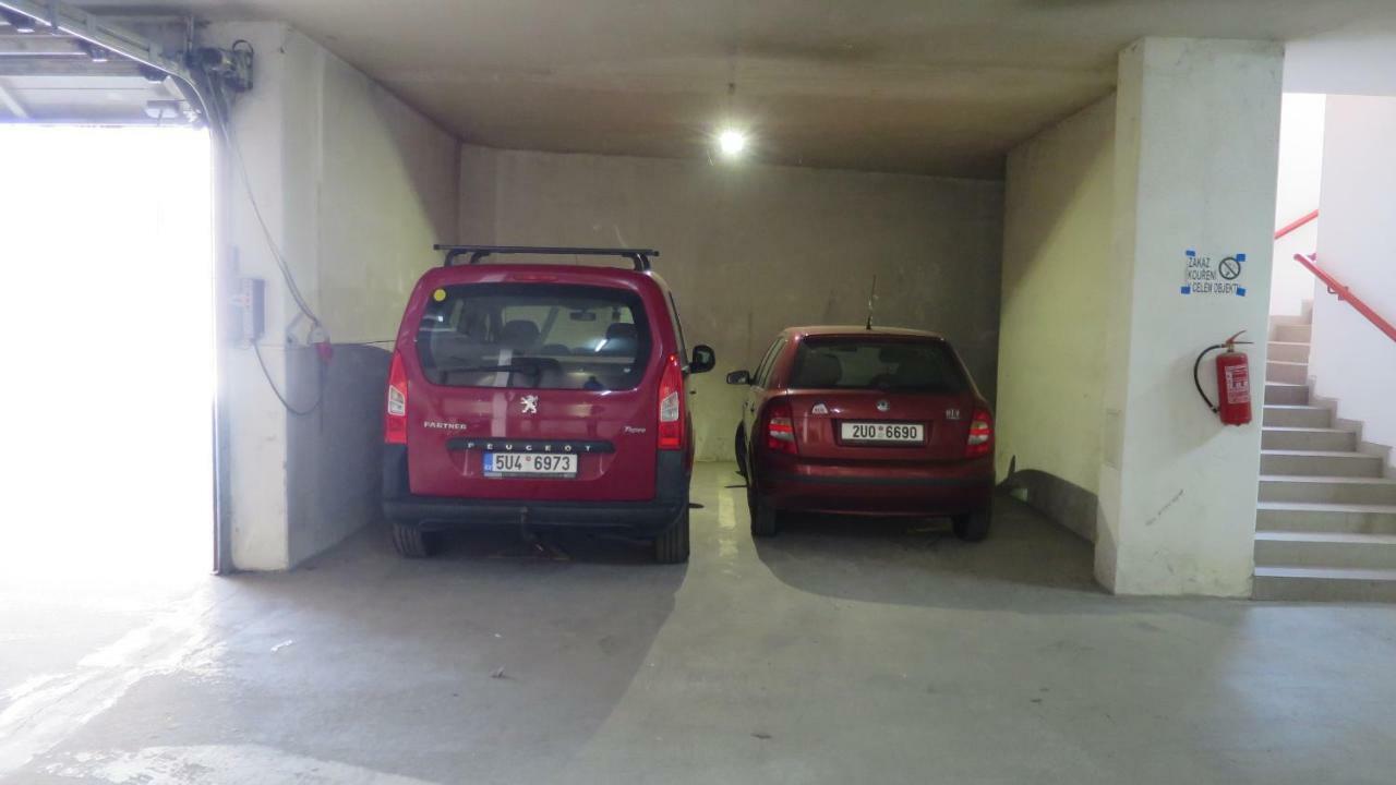 Booking Tržní Decin Exterior foto